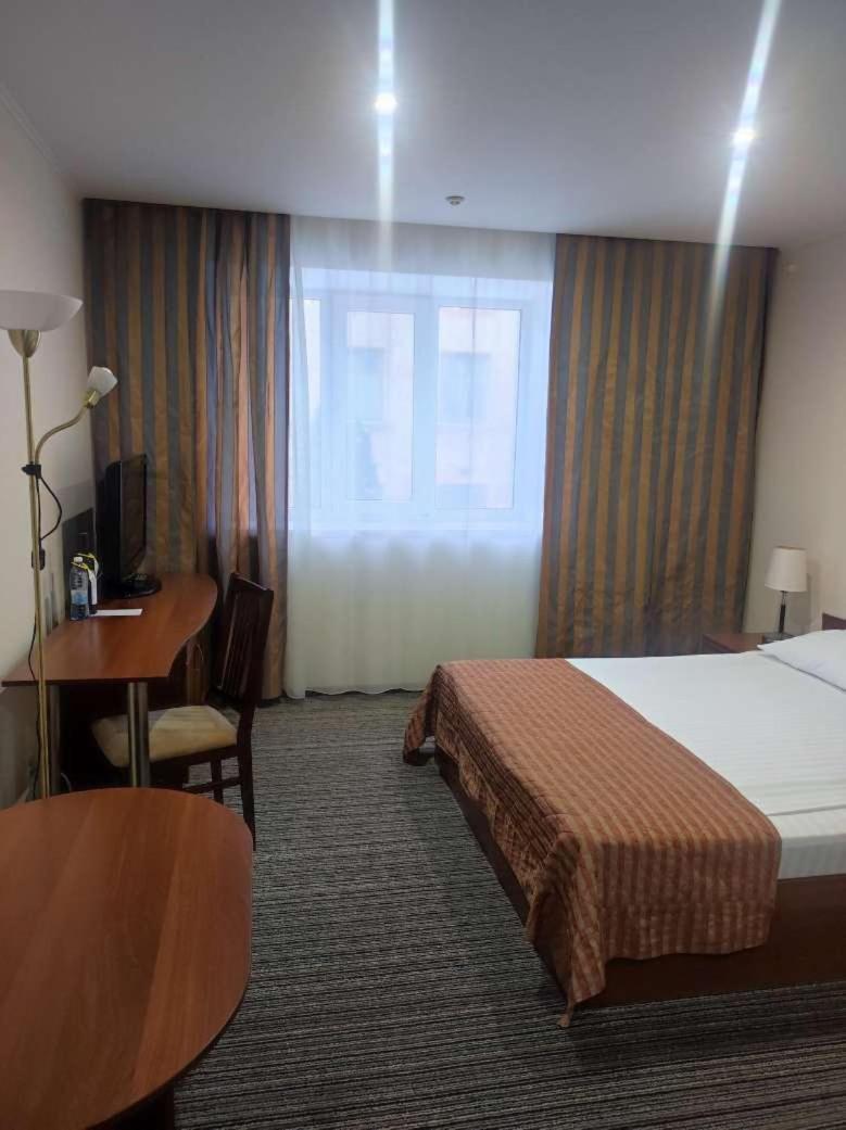 Reikartz Kropivnytskiy Hotel Kropywnycki Zewnętrze zdjęcie