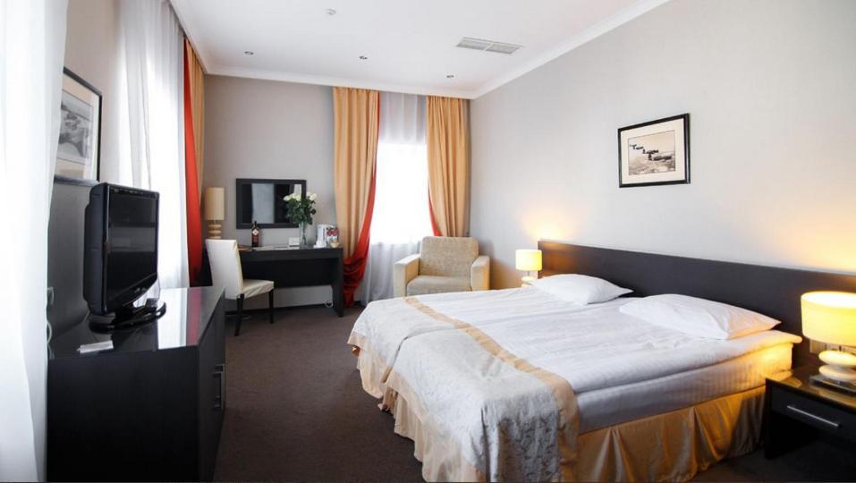 Reikartz Kropivnytskiy Hotel Kropywnycki Zewnętrze zdjęcie