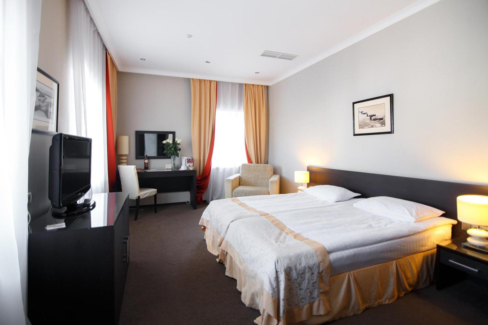 Reikartz Kropivnytskiy Hotel Kropywnycki Zewnętrze zdjęcie