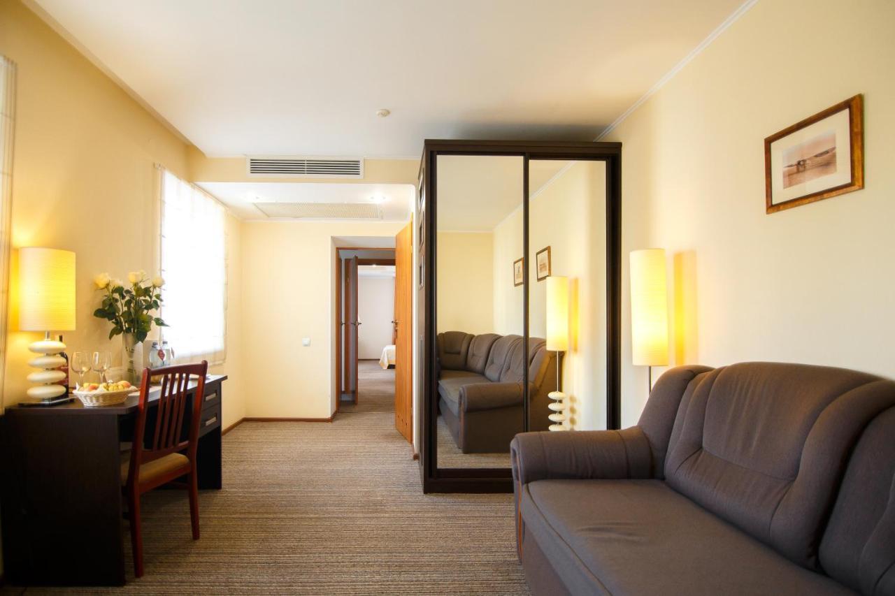 Reikartz Kropivnytskiy Hotel Kropywnycki Zewnętrze zdjęcie