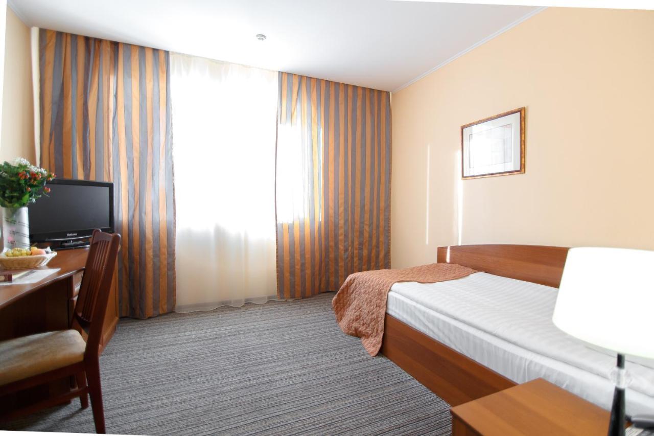 Reikartz Kropivnytskiy Hotel Kropywnycki Zewnętrze zdjęcie