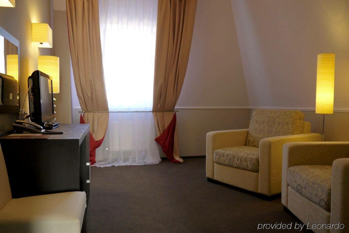 Reikartz Kropivnytskiy Hotel Kropywnycki Zewnętrze zdjęcie